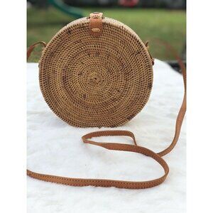 POPPY & SAGE Woven Rattan Circle Crossbody - Camilla Women Crossbody Bag